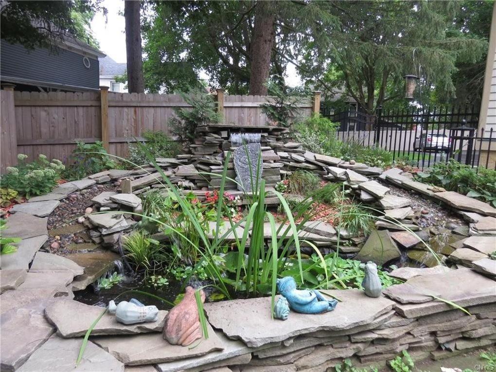 Raindrops On Roses Bed & Breakfast Herkimer Exterior foto